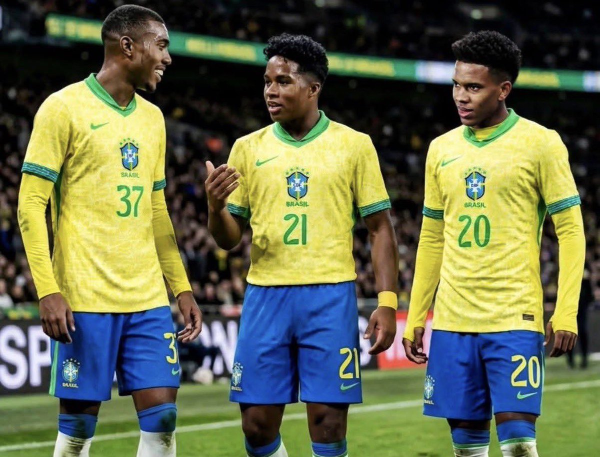 BrasilEdition's tweet photo. 🚨ANCELOTTI:

“Estêvão, Rayan, Endrick. They are going to be very important for the next World Cup cycle.“ https://t.co/eLvAhRb8RF