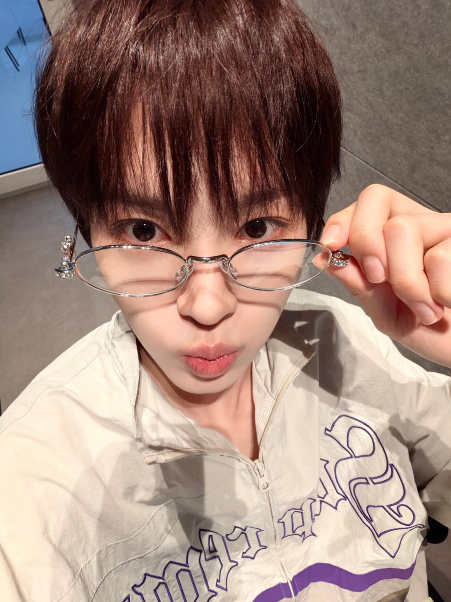 inhu_mochi's tweet photo. 260730 플러스챗 게시물 #인후 

🤓🤎 https://t.co/a0FXDt8yeM