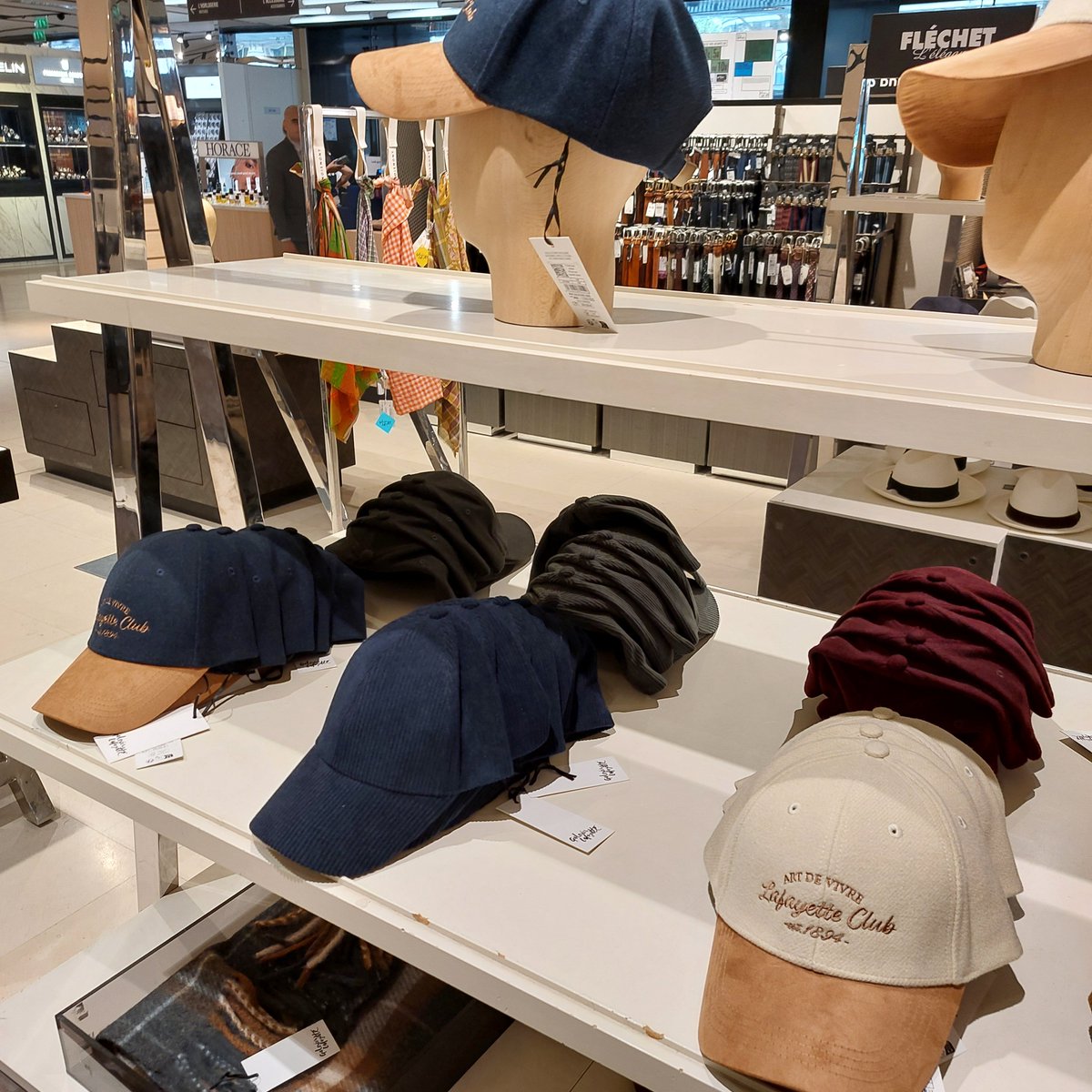 devrvellia's tweet photo. 🧢🫶🏻 https://t.co/Lr2GDZ4JOV