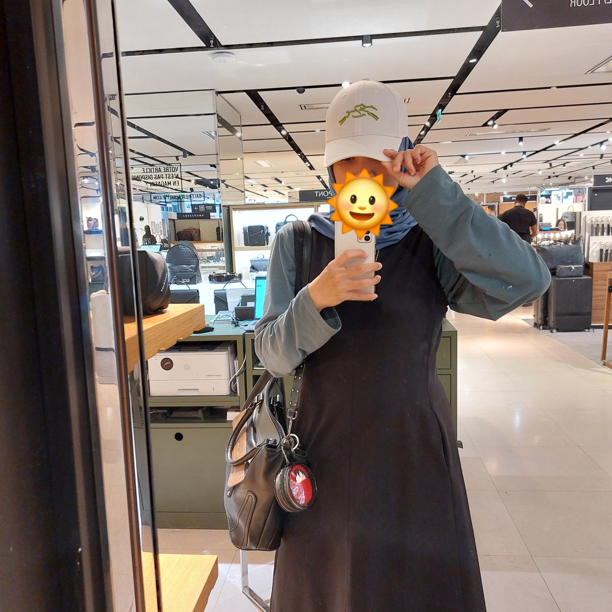 devrvellia's tweet photo. 🧢🫶🏻 https://t.co/Lr2GDZ4JOV