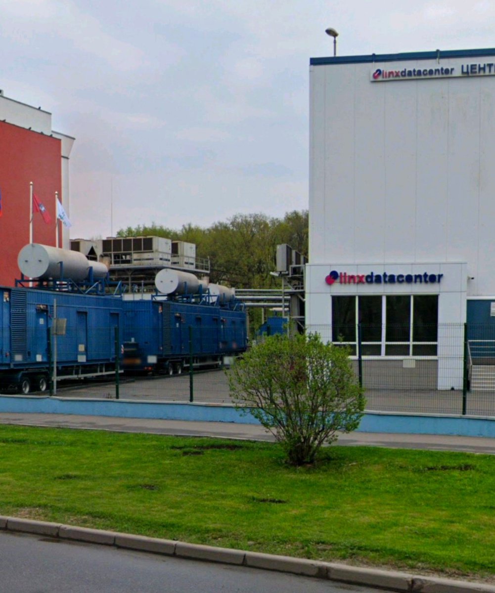 DefenseBuster's tweet photo. Linxdatacenter (Москва, вул. 8 Марта, 14) — типовий комерційний ЦОД з чиллерами на даху.
Великий промисловий корпус, огорожа, парковка, потужні AC-блоки на кровлі.
Послуги: colocation, IaaS, Kubernetes, DRaaS, AntiDDoS, SOC. https://t.co/Q6nzVRIzCt