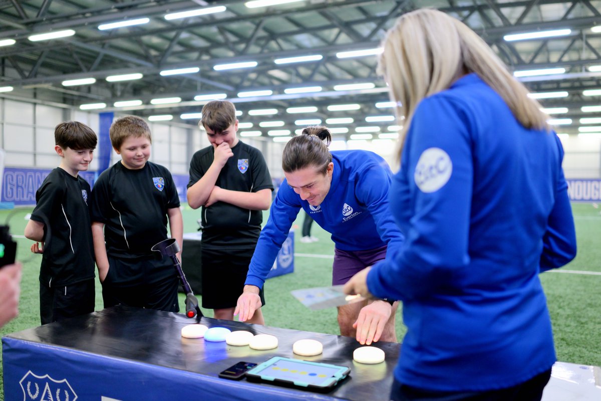 EITC's tweet photo. 🫶 Happy International Day of Friendship!

From Everton in the Community's #PLInspires programme. 💙✨

@PLCommunities | @premierleague