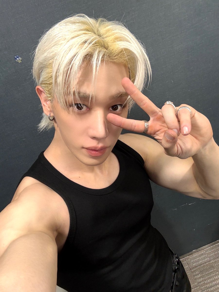 official__wonho's tweet photo. 위니와 꿈 같은 시간
제발 Don’t Wake Me Up!!!

#WONHO #원호 
#CORE #DontWakeMeUp https://t.co/jEmvV2LoEE