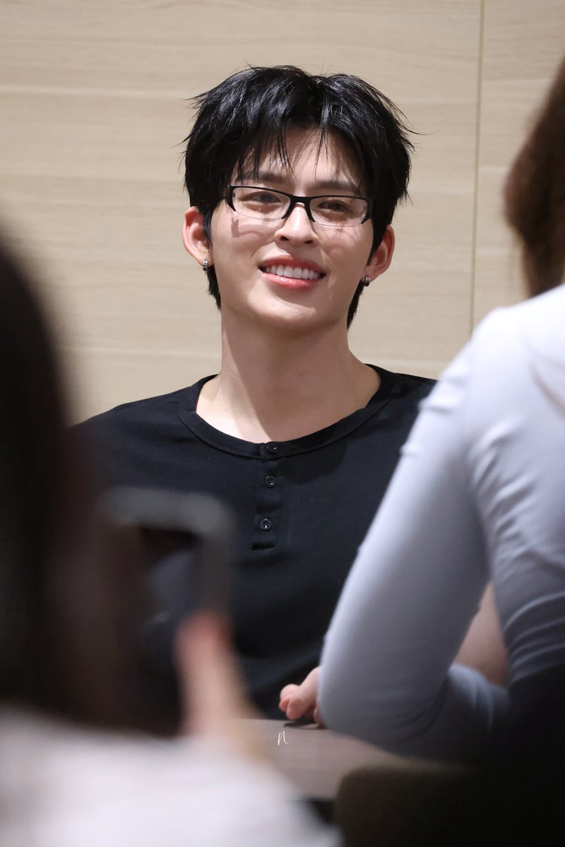 Maruko_ni's tweet photo. JASPER FLAREY FANSIGN

#งานมหกรรมนิยายนานาชาติ2026xJASPER
#ppnaravit https://t.co/Fl6I3hUQu4