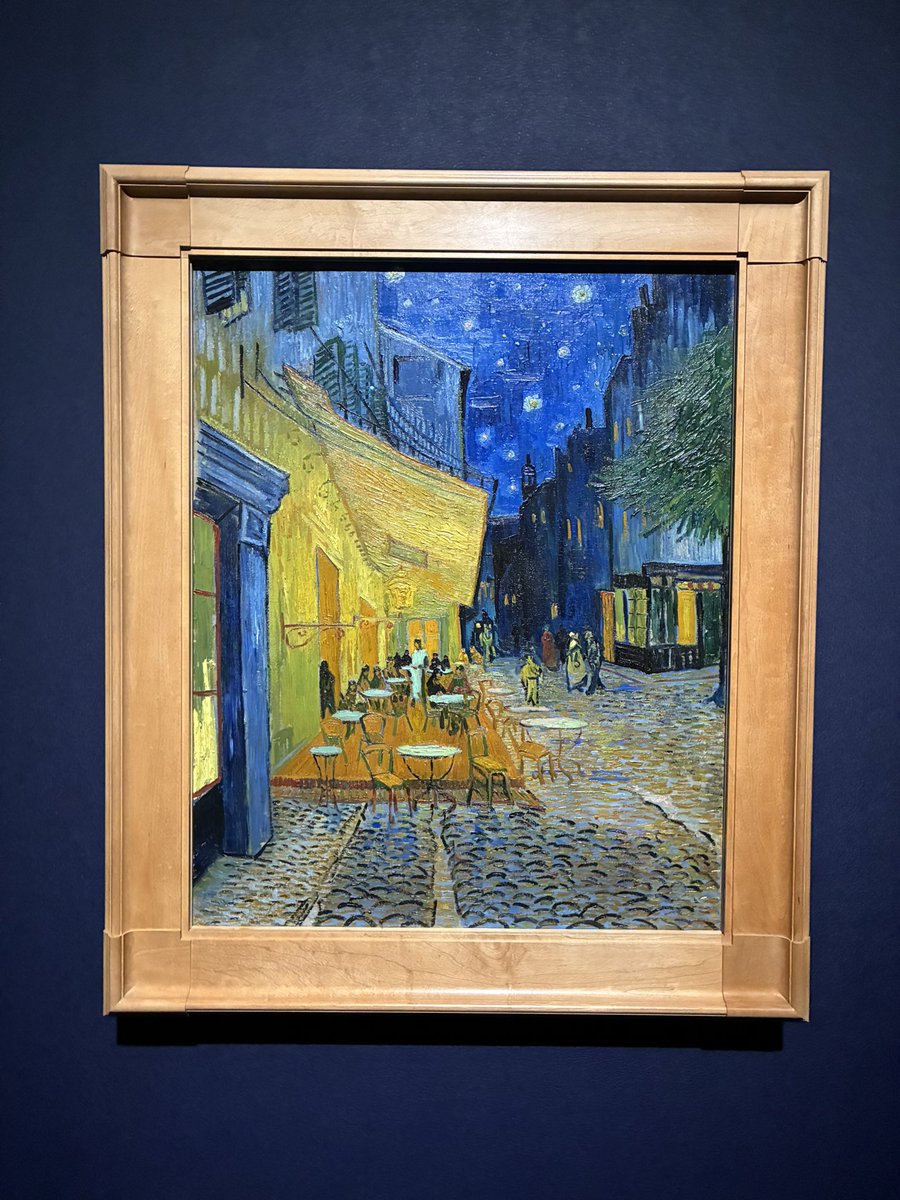 ayajob30's tweet photo. 上野の森美術館の『大ゴッホ展』

9時の日時指定チケットを予約開始日にゲット。当日は8:45過ぎくらいにオープン。

まず最初に夜のカフェテラスを2回ほど並んで見てその後ゆっくり順路で鑑賞👀

1回につき10秒くらいしか見られないけど、何度も並べるから4回並んだ！

お目当てのミッフィーも買えた🫶 https://t.co/r0anJsXP7K
