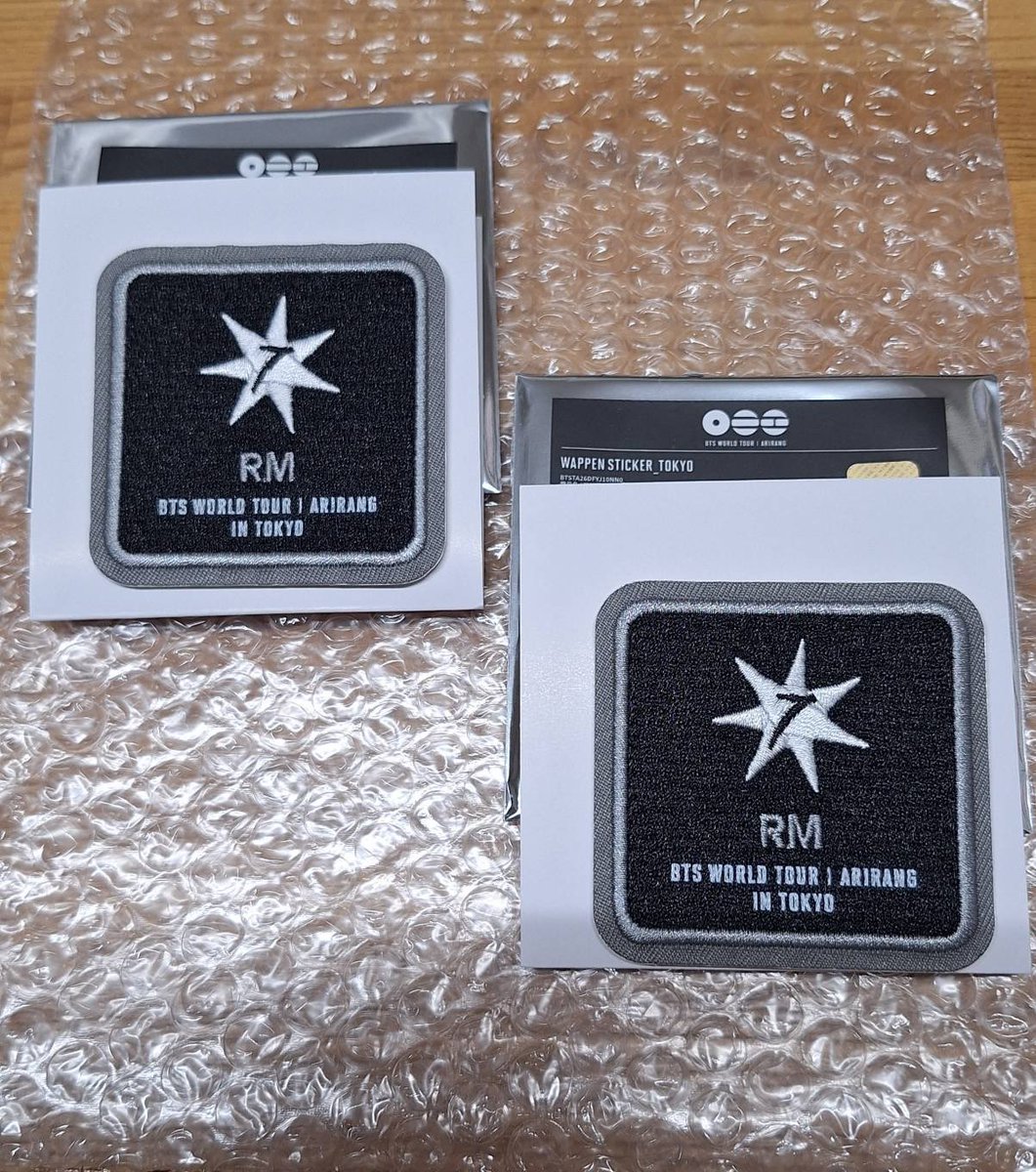 taetae_thv_7's tweet photo. BTS  WORLD TOUR ARIRANG 
アリラン　ワッペン ステッカー　
WAPPEN STICKER
交換

【譲】　RM 

【求】　J-HOPE

友人の代行です
🏣郵送での交換希望
お心当たりの方は検索からでも
お気軽にお声掛けください😊

#BTS_ARİRANG  #bts  #BTS交換 https://t.co/wpzXpFGztn