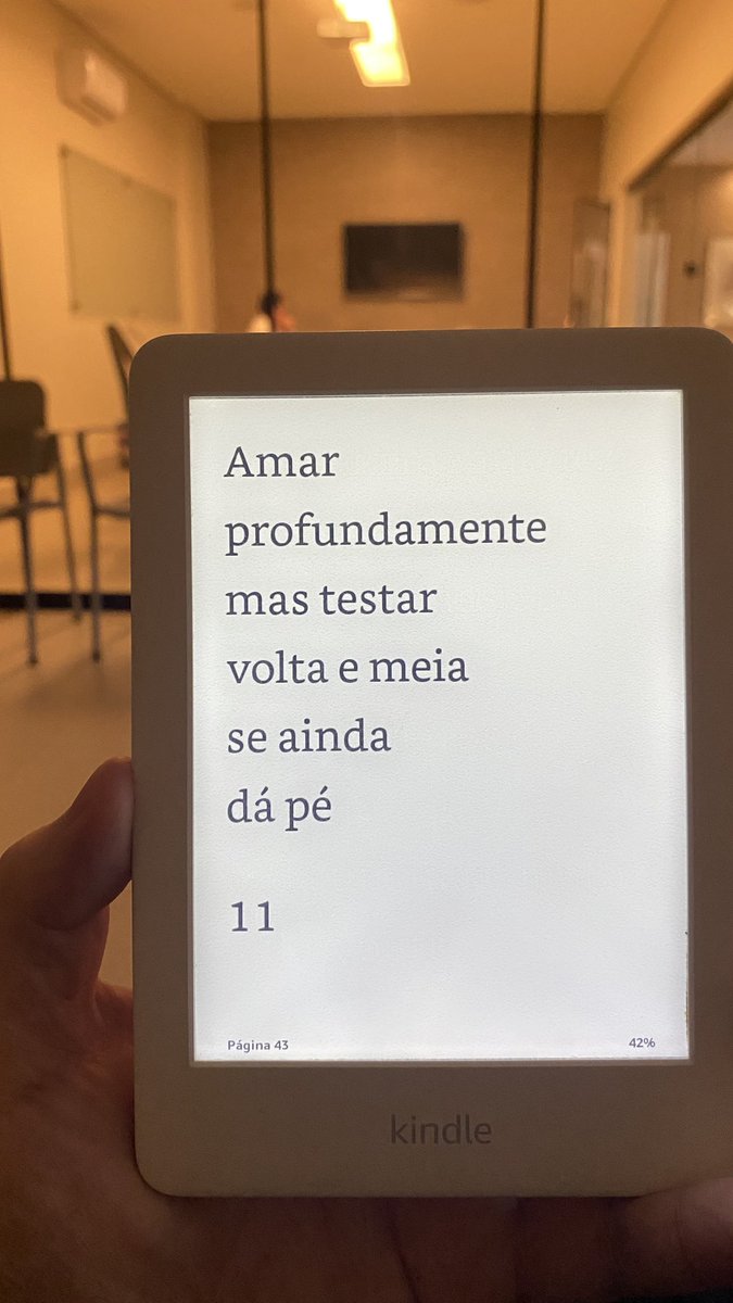 Geancsc's tweet photo. Ana Martins Marques - O livro das semelhanças. https://t.co/lyjRSD7IRB