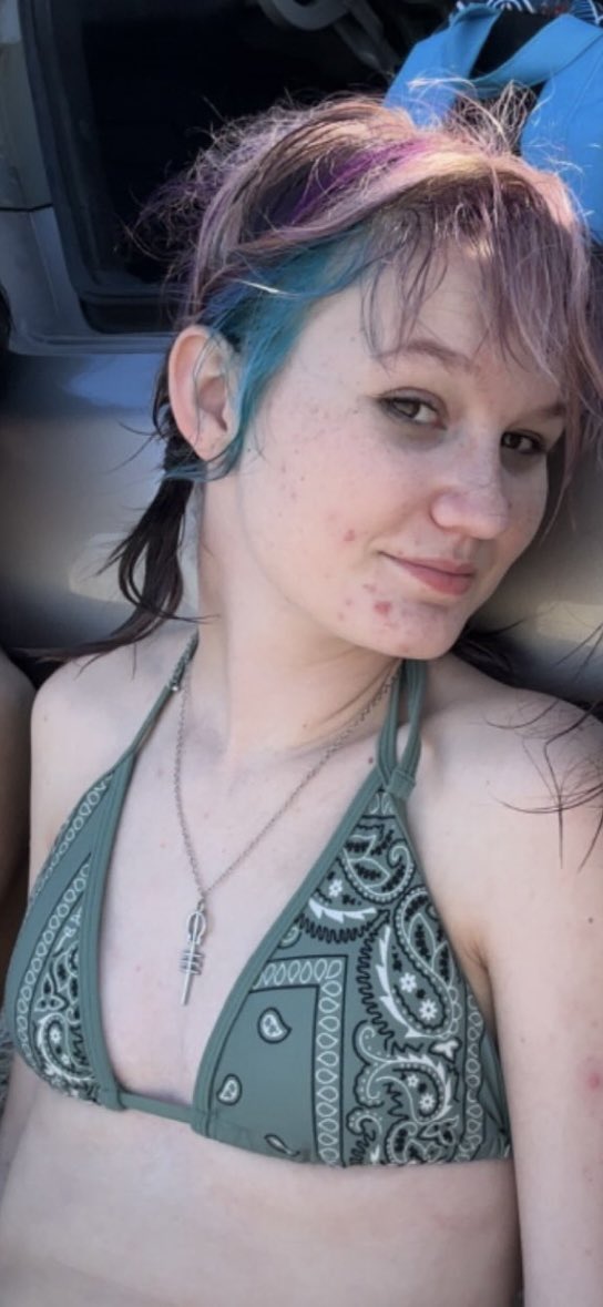 IRLGirlLeaker's tweet photo. Cuck me to my irl friend https://t.co/CjA8OCdSBn