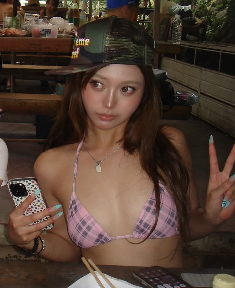 pecfybs3's tweet photo. 媚びすぎギャル💕💕
#おなぺ  #オナペ https://t.co/YZRhoMfbb2