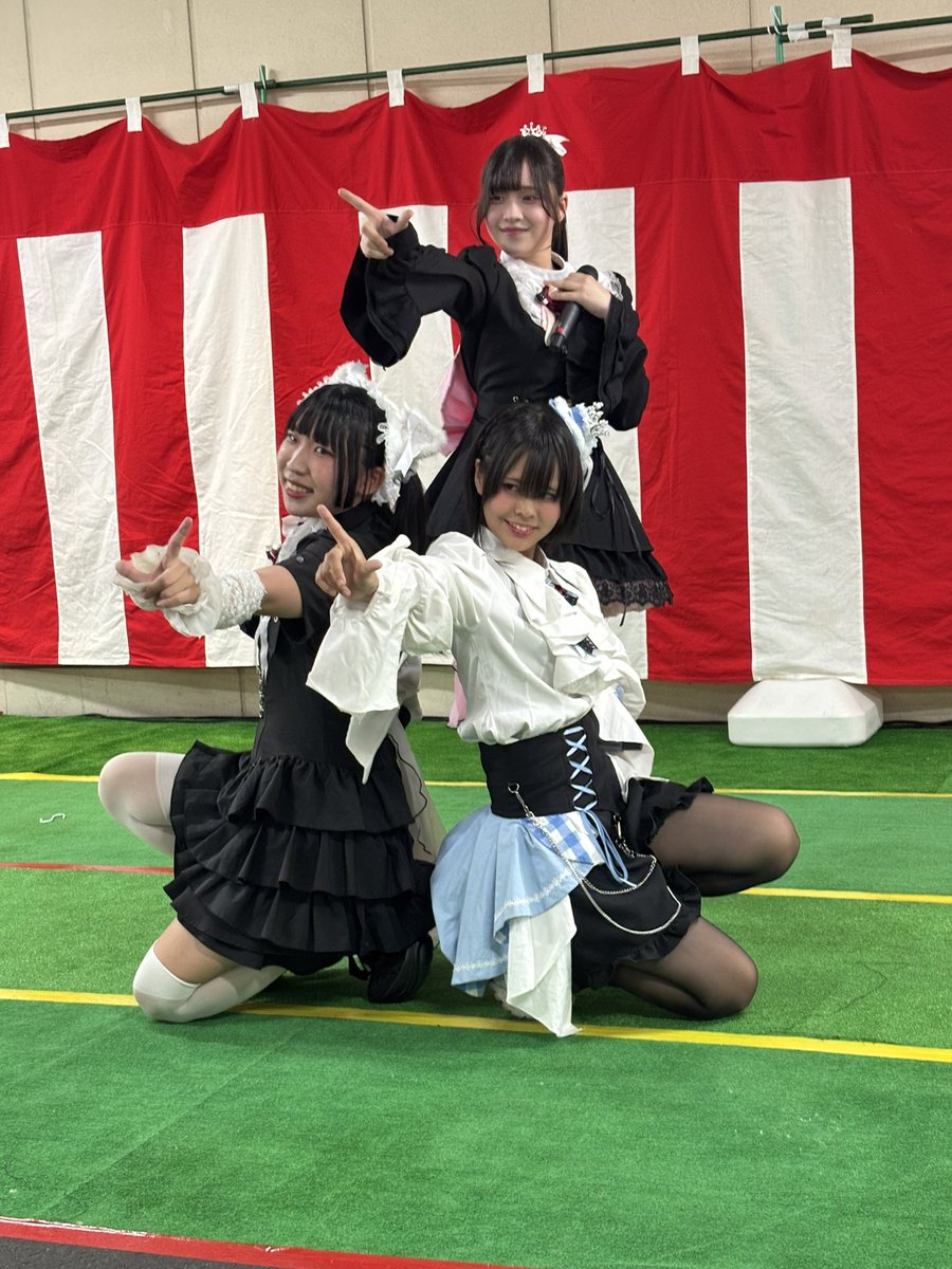 remonnandraimu's tweet photo. 2026/7/25 中川金魚祭り
#HelloWINGs
#丸地ひより
#じぇみに
#白雪りん
#桐生すみれ
#一のぞみ https://t.co/YXbOrExpOl
