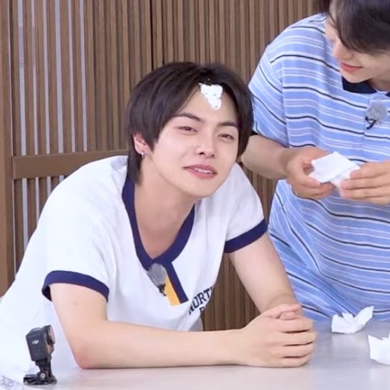 xinlonggu's tweet photo. one destiny https://t.co/sLVbdQ2guR