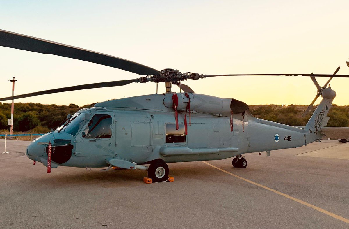 aag_th's tweet photo. 🇮🇱🇺🇸⚓️AAG_th บันทึกประจำวัน: อิสราเอลนำเฮลิคอปเตอร์ใช้งานทางทะเล SH-60F มือสองสหรัฐฯเครื่องแรกจาก 8เครื่องเข้าประจำการ
https://t.co/xuMniiyOQC
#Israel #AirForce @IAFsite #Navy @IDF @Israel_MOD #USA @StateDept @DeptofWar @Sikorsky @LockheedMartin #SH60F #Seahawk #Helicopter https://t.co/k7JAVkNEFu