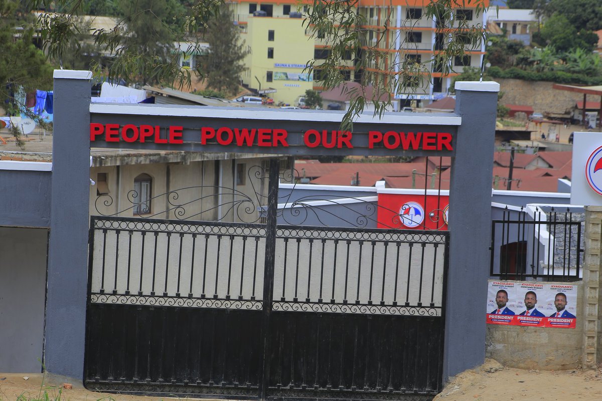 JacklynJolly1's tweet photo. Proud of my leader @NUP_Ug deserves🌹
●His Excellency Robert Kyagulanyi Ssentamu has made enough impact Globaly
●Has changed people's mindset towards issues tht concern our country
● Look at the vibe in LC1 elections
Ssebo @HEBobiwine Nze sikubanja Yr contribution is evident https://t.co/RHNyFdwZ4T