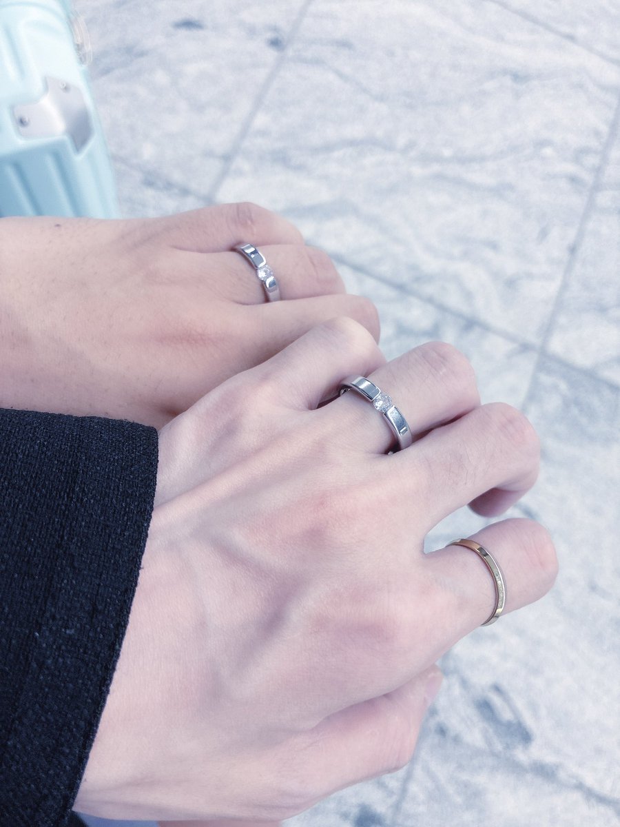 Sakuya__0331's tweet photo. 改めてご報告♡
ご存知の方が多いと思いますが、
この度姫宮朔夜は、V兄である紫桜クレアさんと
結婚させて頂きました。 https://t.co/0P9NSjXfW8