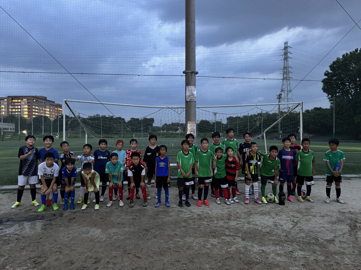 juramento_2022's tweet photo. 本日は高学年交流戦！
トレーニングの成果が出ていて良いプレーがたくさんありました。
球舞塾さんありがとうございました！

#サッカー 
#サッカースクール 
#上尾 
#JURAMENTOサッカースクール https://t.co/WBcxal4THC