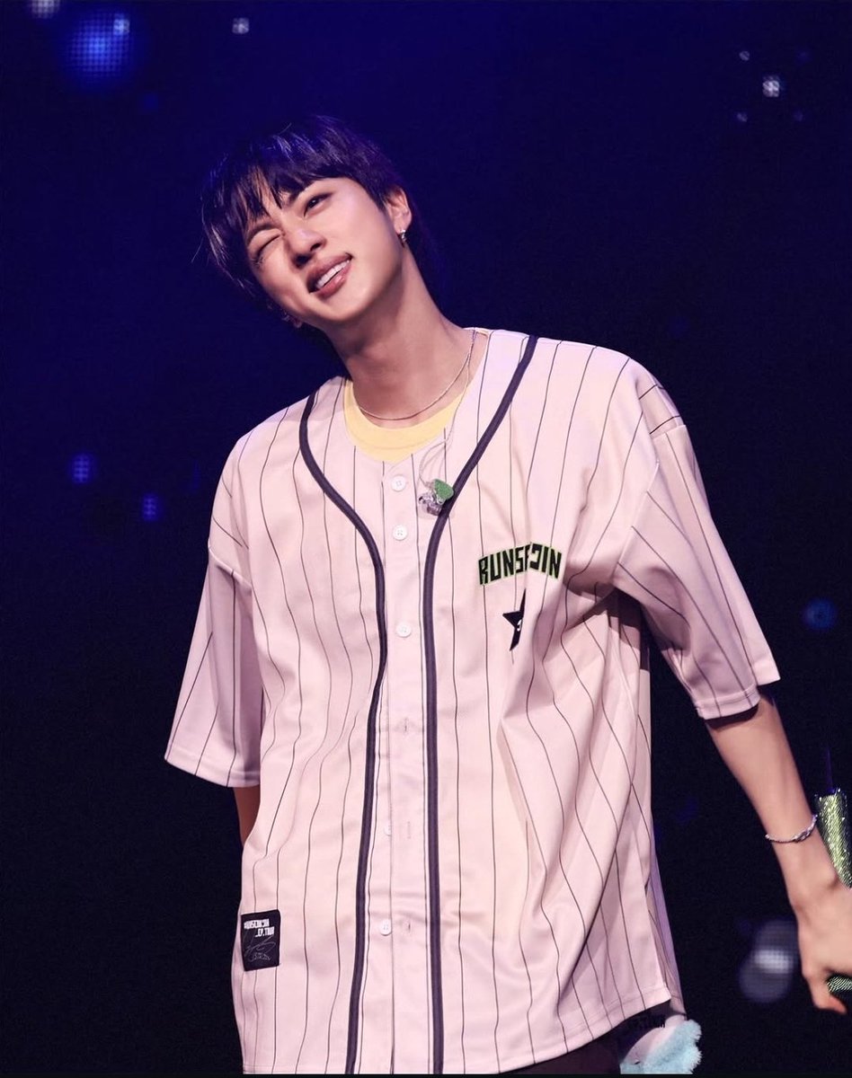 runjineptour's tweet photo. one year ago, today- Newark D1 https://t.co/ECbtCcdDcB