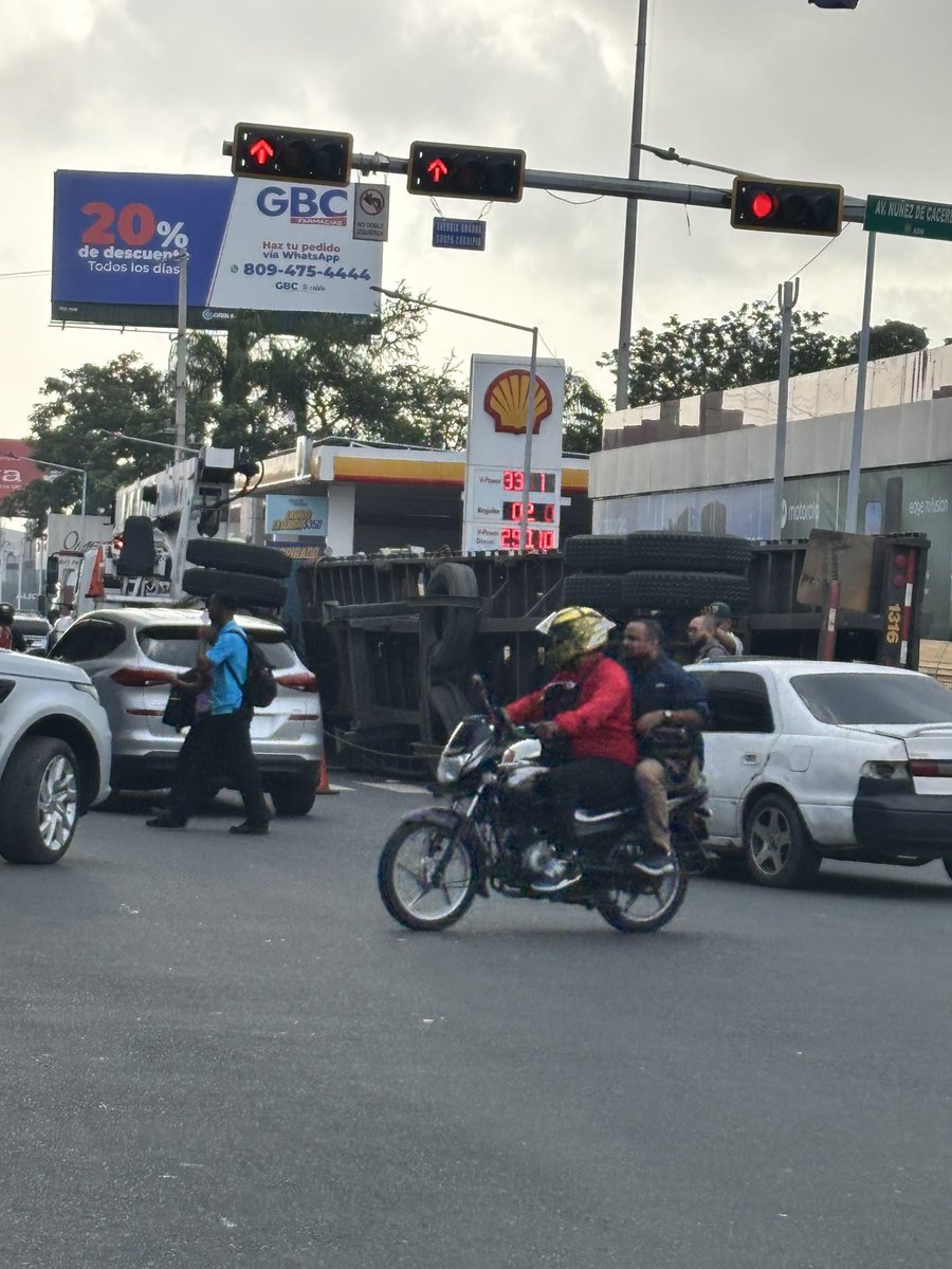 Gladyslab's tweet photo. Fuerte tapón Kennedy con Núñez. Ya están tratando de parar Patana https://t.co/eNQaqRWyWw