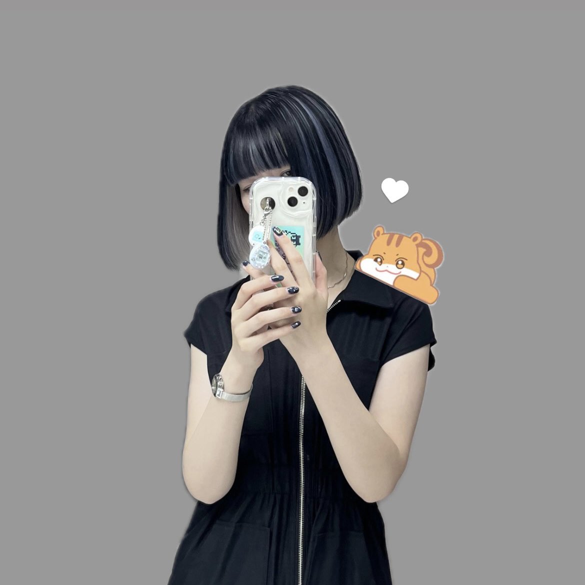 jjoong_lab3's tweet photo. ペンミに向けて髪を染めました✶
表面ブラック内側シルバーの
アンブレラカラー🩶🖤 https://t.co/Ik7d76ZvSO