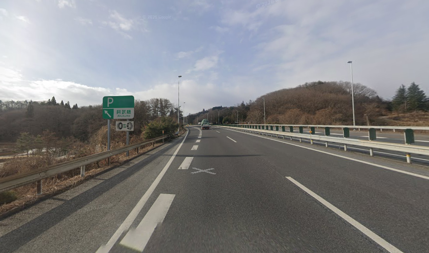UMAxOMA's tweet photo. おっ登坂車線や
→PAあと500mか。左寄っとかなな
→！？！？！？！？！？！？！？
→🤬🤬🤬🤬🤬🤬🤬🤬🤬 https://t.co/fPSSLaMA9R