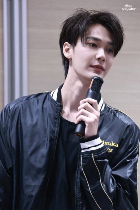 watearsp's tweet photo. ท่านดิว                                                           พี่ธี https://t.co/BBo883KW1H