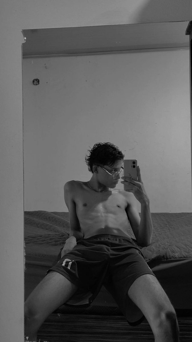 Sebasthianxr's tweet photo. 3/3 🩶🔥 https://t.co/OD78LKwOkN