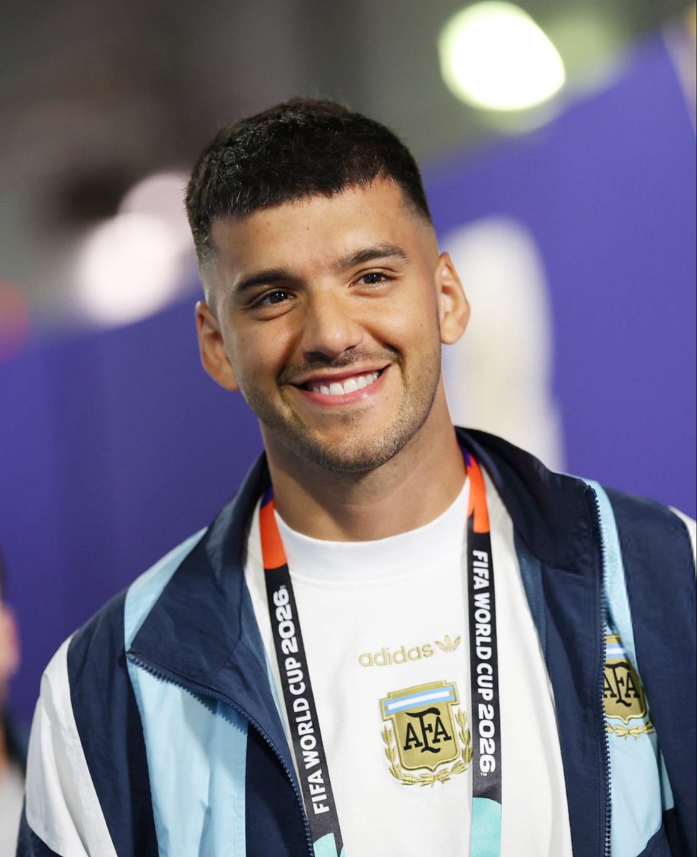 ActuFoot_'s tweet photo. 🚨🚨 GERONIMO RULLI 🇦🇷 VEUT REJOINDRE MANCHESTER CITY !!!! 🩵

Les Citizens et l’OM devraient parvenir à un accord. 🤝 

GUILLAUME RESTES 🇫🇷 EST LA PRIORITÉ DE L’OM POUR REMPLACER LE GARDIEN ARGENTIN.

Jeffrey De Lange 🇳🇱 devrait lui aussi partir du côté de Twente. 👋

🗞️ @footmercato