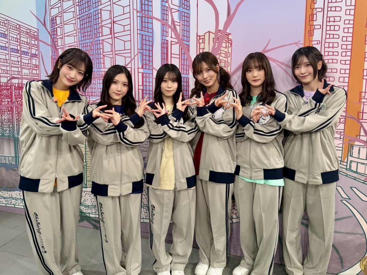 sakurazaka46's tweet photo. 本日7月30日(木)25:57～
テレビ朝日「サクラミーツ」に

#大沼晶保、#増本綺良
#小島凪紗、#谷口愛季、#中嶋優月 が
レギュラー出演いたします🤣✨

さらに！#山下瞳月 もゲスト出演いたします😸💓

ぜひご覧ください🌸

@sakura__meets #サクラミーツ #櫻坂46 https://t.co/5UaDTFuLSk