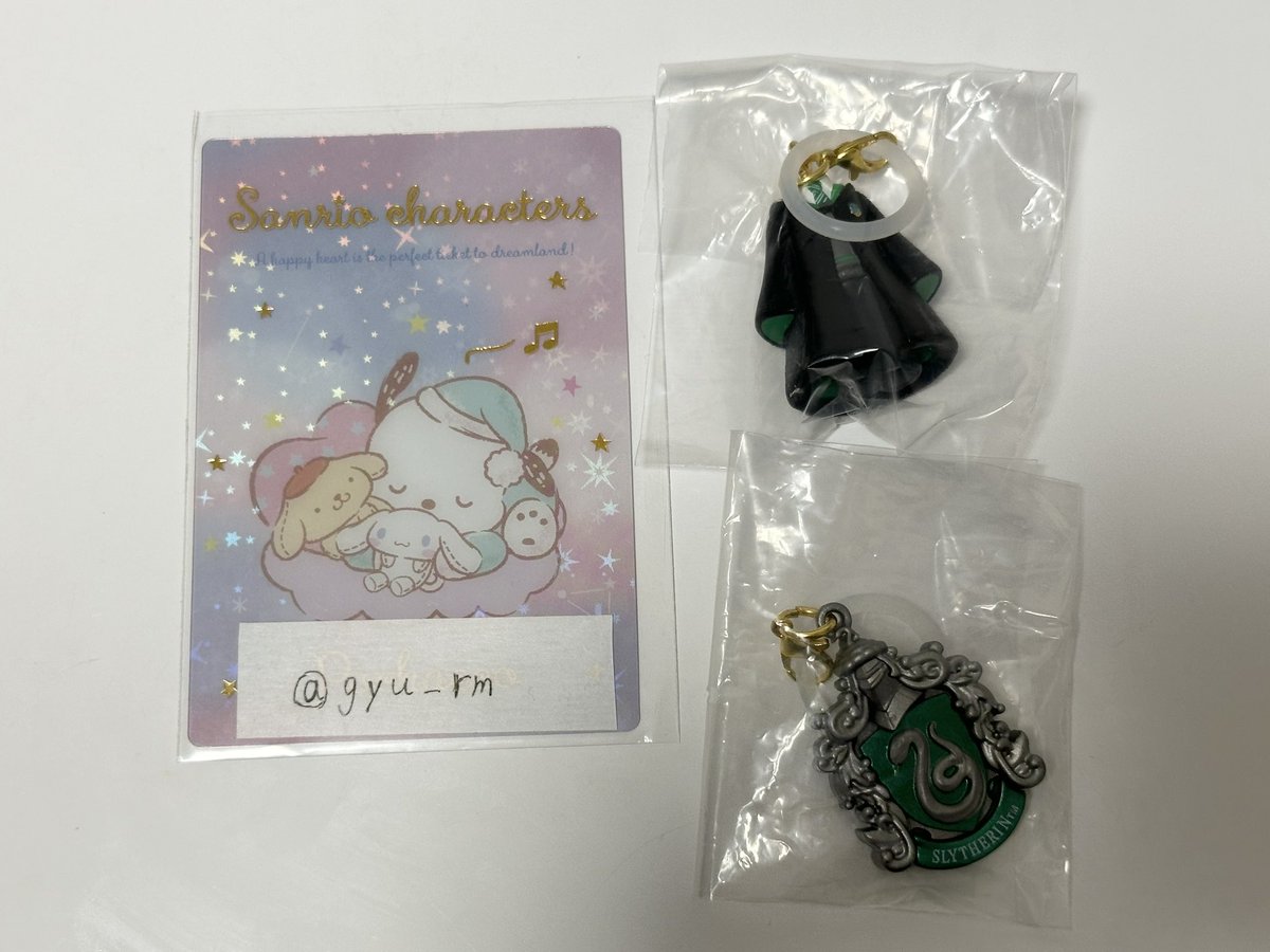 gyu_rm's tweet photo. 【交換】 ハリーポッター めじるしアクセサリー

【求】レイブンクロー(エンブレム・ローブ)
【譲】スリザリン(エンブレム・ローブ)

郵送希望📮    纏めての方優先
検索からもお声掛けください🙇‍♀️ https://t.co/0jTlbJvYZY