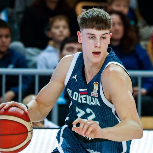 nbadraftpoint's tweet photo. 🇸🇮 Stefan Joksimovic today for Slovenia, defeating Israel to secure a spot in the FIBA U19 World Cup

28 points
10 boards
3 assists
10-18 FG
3-7 3P
5-6 FT

The 6’8 W out of Baskonia has been amazing as expected, punching a spot in the semifinals after this win https://t.co/Yk3CRjVgGF