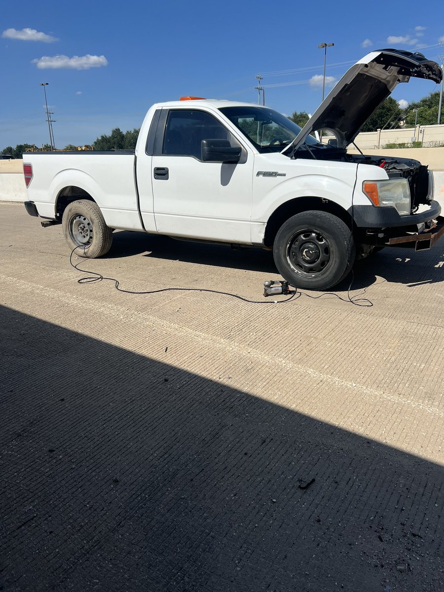 512Rolando's tweet photo. Best spot to be in at work is managing to get paid the most and have the least responsibility- which can be done when you can tell people want that authority so they can think their the “shit” 🤡 but they don’t speak up https://t.co/j6hZzK5pxb