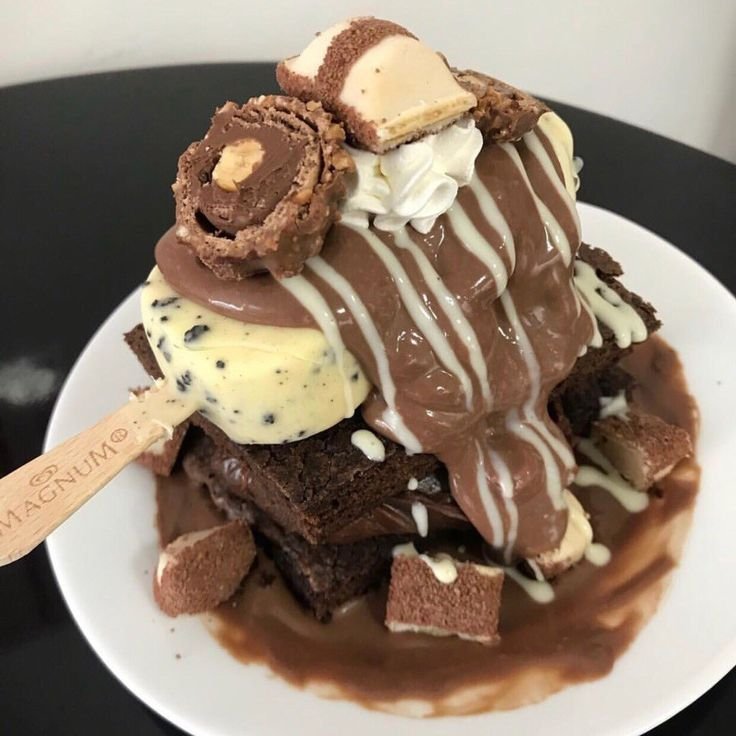 fruitify_Daily's tweet photo. Eat or miss 🍫✨ https://t.co/mo69RdmPc4