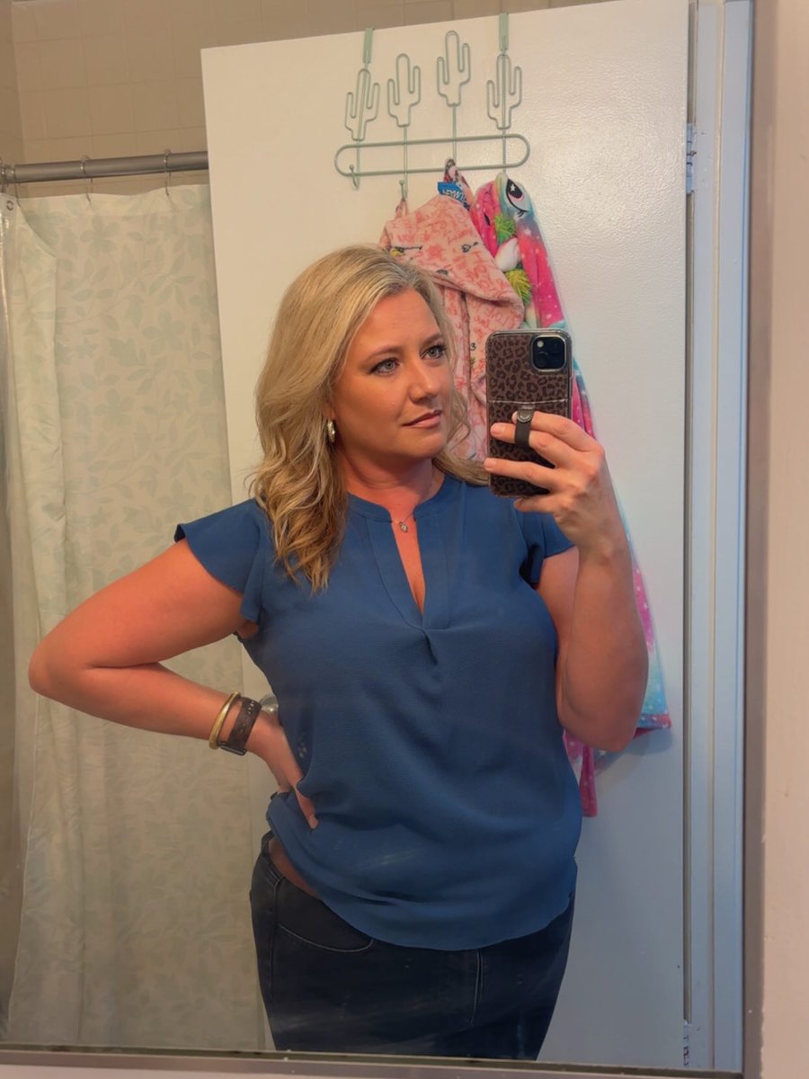 Debra Lewis tweet media