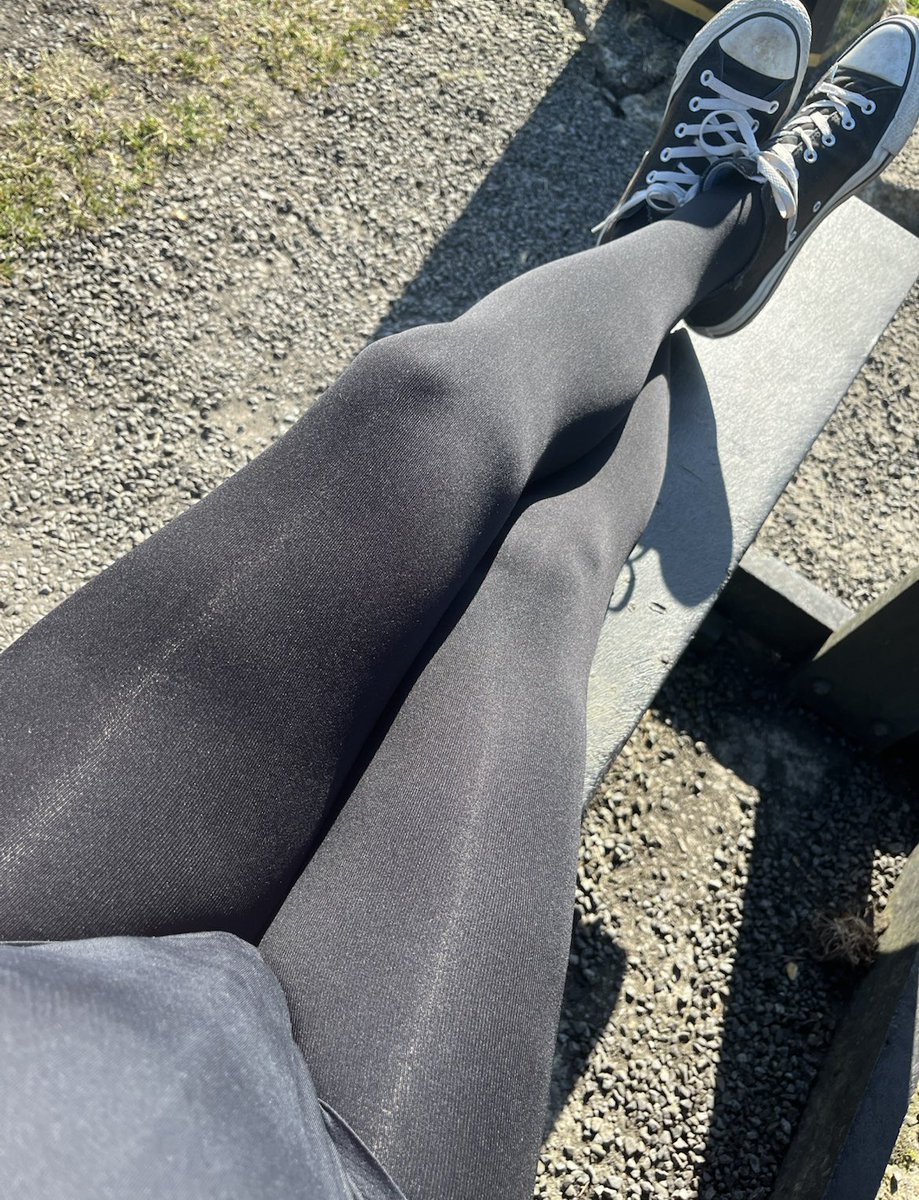 IrishTights's tweet photo. @PantyhoseNerd I love Black Opaques! https://t.co/XwCRaPu0Xz