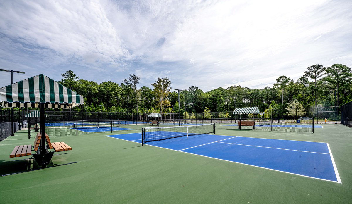 HillCon's tweet photo. Doolittle Park, Point Hope’s newest rec center, features a Junior Olympic-size pool, a resort-style family pool with a fountain play area, tennis &amp; pickleball courts, basketball courts, &amp; beautiful gathering spaces including an event lawn &amp; covered pavilion.
Photos: Bobby Carrier https://t.co/YzVcdTL7Nu