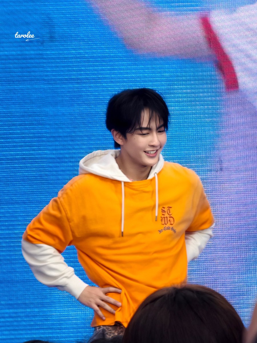 babykoobarbie's tweet photo. ฮีเท้าเอววีนมาก52525255555555 เต้นจนเหนื่อยอะจิ 

Fanta X BUS

#FantaXBUS
#HEARTchuthiwat https://t.co/FMbubsWqhZ