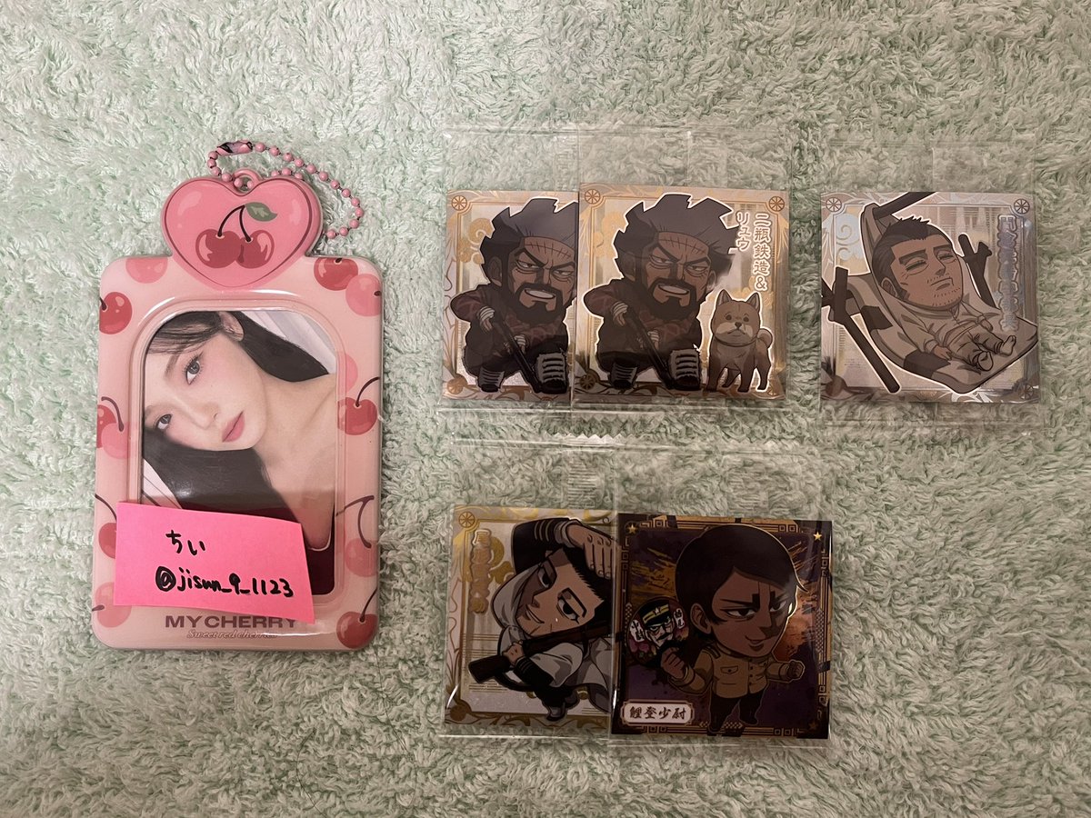 jisun_9_1123's tweet photo. ゴールデンカムイ 交換

譲:1.2枚目
求:💕

ウエハースシール⇄クリアカードの交換も検討いたします。

郵送交換📮

条件に合う方はお気軽にお声掛けください🙌🏻 https://t.co/VBU7Q9xFkL