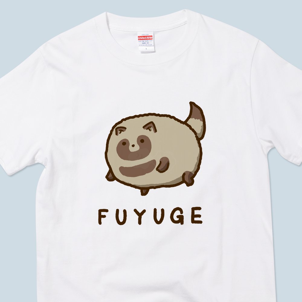 tshirtstrinity's tweet photo. おにぎりを抱えて「TABESUGITA」「ふとってないよ」と言い訳する姿が愛おしすぎる🍙🦝

もこもこフォルムの「FUYUGE」や、浮き輪にはまった姿など、たぬきのかわいさを凝縮したクリエイターさんをご紹介！

ぽてっとしたシルエットとクスッと笑える一言に、心がほっこり☺️✨

殻岸の物置小屋さんのSHOPリンク・アカウントはコメント欄へ✍️
#Tシャツトリニティ