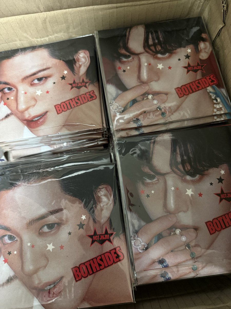 milkygalaxyway's tweet photo. ✨พร้อมส่ง✨

- NCT JNJM BOTH SIDES
- บั้มเต็ม ไม่แกะ ของครบ
- poster ver. 
- 100 บาท/เซท (ได้ 2 บั้ม เจโน่ 1 แจมิน 1)
- รวมส่ง ส่งฟรี 

💚มากกว่า 5 เซทมีราคาส่ง💚

ส่งของพรุ่งนี้ (31/7) สนใจ DM 

#ตลาดนัดnct #ตลาดนัดnctdream #NCTJNJM https://t.co/Cgou39gBis