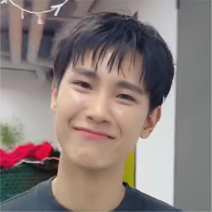 เฟ้บบูอารี่ tweet media