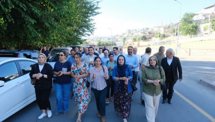 migferhaber's tweet photo. DEM Parti, Siirt’te 5 gündür uyuşturucuya karşı yürüyüş düzenliyor. https://t.co/0F2aJL1qEg