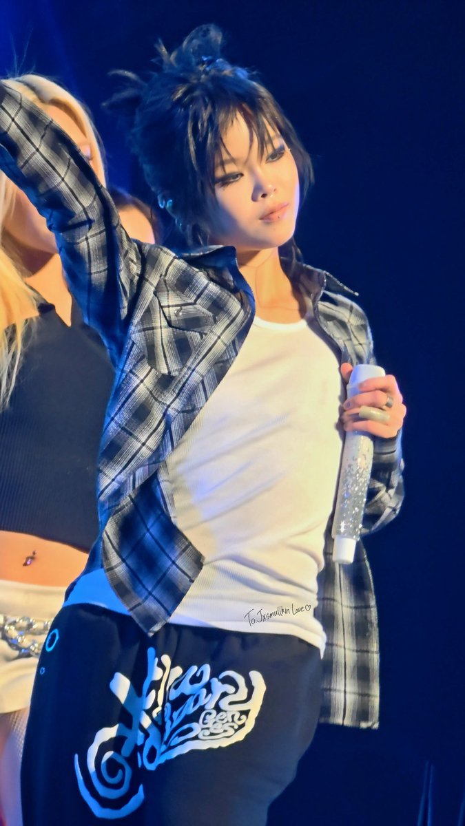 jxsmallhin412 tweet picture