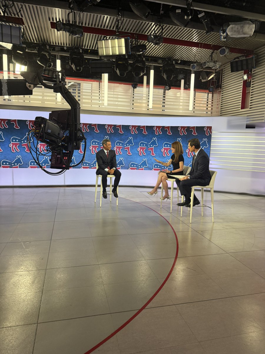 FrancisSuarez's tweet photo. Great joining @DagenMcDowell and @BrianBrenberg on @BottomLineFBN to discuss why the lessons of Cuba matter today and why freedom is always worth defending. Be sure to watch “Cuba: A New Dawn”, streaming now on @FoxNation. https://t.co/gN507euwas