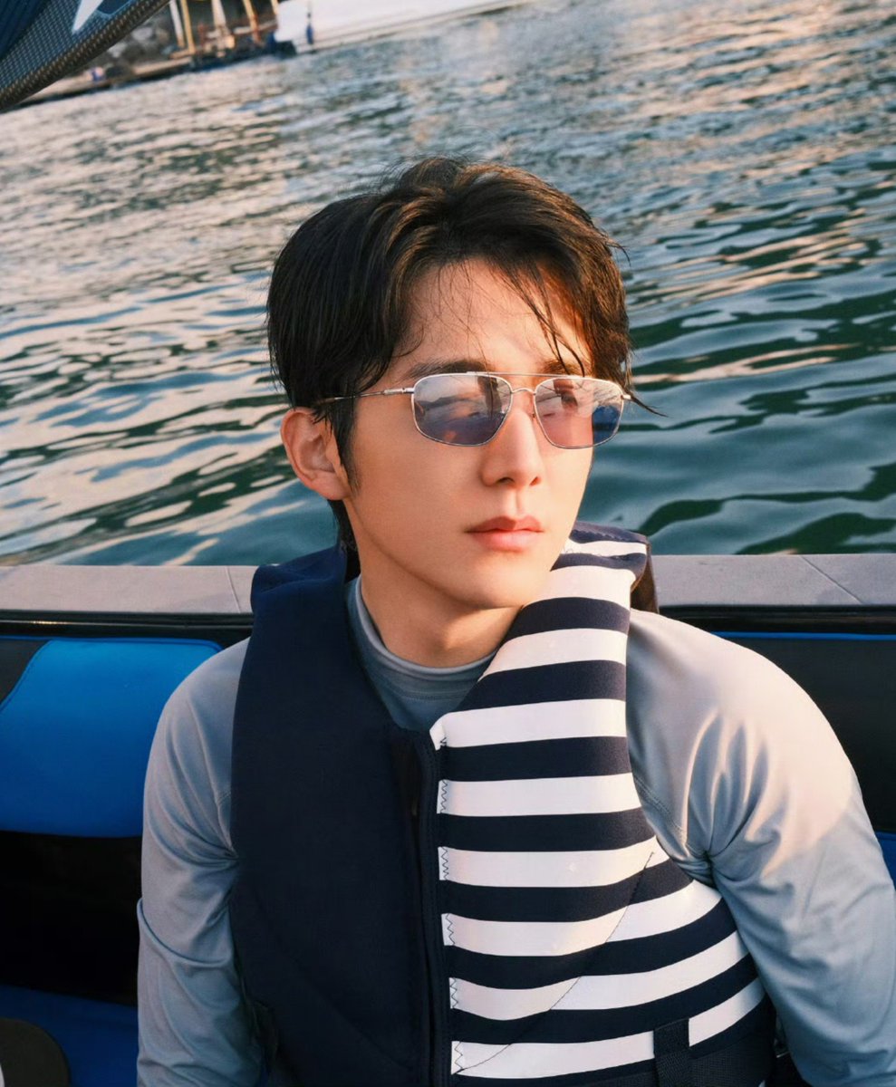 xinchengverse95's tweet photo. He's effortlessly cool 😎🔥
#ZhangXincheng #张新成 #장신성 https://t.co/pOYfz5lAga