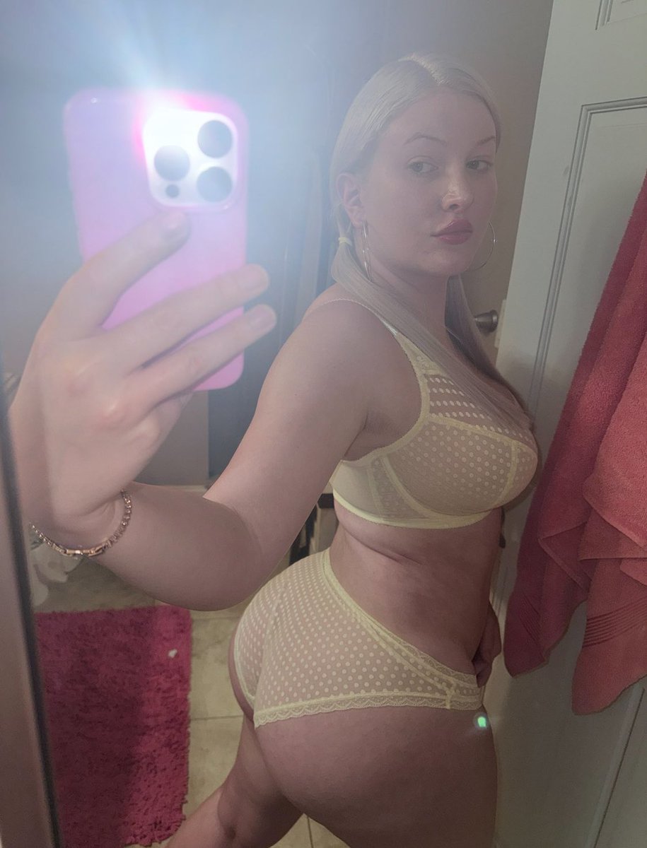 dyosangmaybangs's tweet photo. As a trans girl 🇹🇭🇹🇭Do I look sexy?just asking I’m curious 🤷‍♀️#transgirls🇹🇭#Transgirls #transIsBeautiful #soulconnection #lovewins #mistress_riyadh
#ladyboy_riyadh
#ladyboy_both_riyadh
Message me now to buy my new and hot freaky and sexy content 🥵💦💦 https://t.co/KcMoA1dr2T