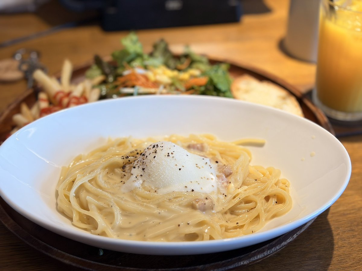 rein_th's tweet photo. 贅沢おひるごはん😋 https://t.co/rVZ7Lc1gDM
