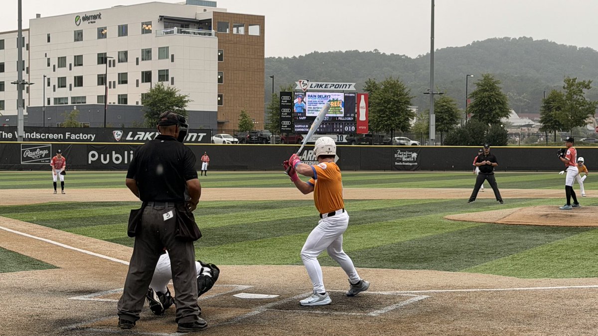 LorinSapp2030's tweet photo. Had a great time in Georgia at the Junior Future Games. Always thankful for these opportunities and experiences. 60 yard down to 6.7, stole some bases, scored some runs, jumped off the top of a dock, paddle boarded and fished with mom. Good times. https://t.co/DX3UlBT6fs