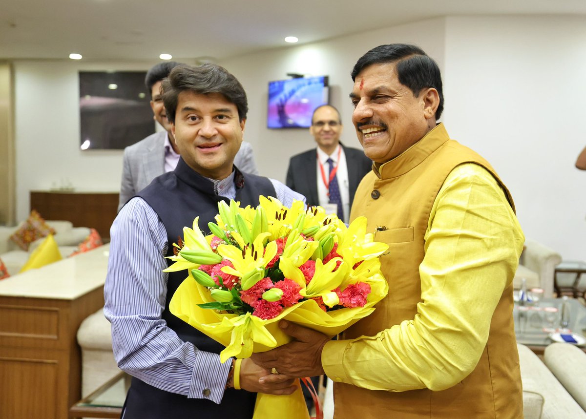 JM_Scindia's tweet photo. A historic chapter for #AatmanirbharBharat 🇮🇳

A golden moment for Bharat, and a deeply personal one for me, as we sign the MoU between @DoT_India, and the Government of Madhya Pradesh for India’s first Telecom Manufacturing Zone (TMZ) to be set up in Gwalior, in the august presence of Hon’ble CM of Madhya Pradesh @DrMohanYadav51 ji. 

With the signing of this MoU, Gwalior becomes the birthplace of a new era in telecom manufacturing, laying the foundation for India to not only connect the world, but also manufacture the technologies that power global connectivity.

A landmark initiative that will strengthen indigenous manufacturing, generate employment, attract investments, foster innovation, and accelerate the vision of hon’ble PM Shri @narendramodi ji’s #AatmanirbharBharat.