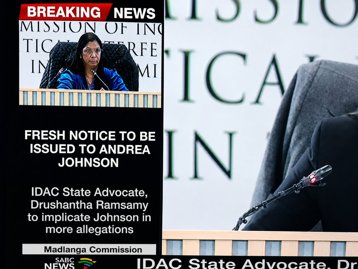 _AfricanSoil's tweet photo. ⚖ | 𝗠𝗮𝗱𝗹𝗮𝗻𝗴𝗮 𝗖𝗼𝗺𝗺𝗶𝘀𝘀𝗶𝗼𝗻 | Andrea Johnson disrespected the Commission so much that she insulted the Commissioners. Why would she do that? 😤

Not once did we see the Commissioners laughing and giggling except when she was making stupid jokes that were not even funny. They've always been professional. 

She needs to be called back to answer about this and these allegations by Ramsamy.
