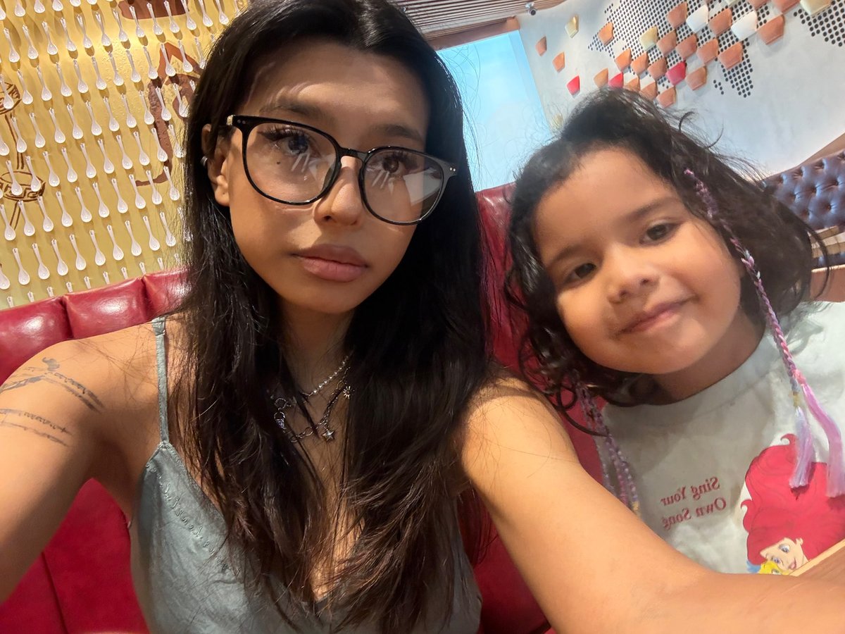 littlechudlet's tweet photo. w my mini me today https://t.co/2WYYDZwMsQ