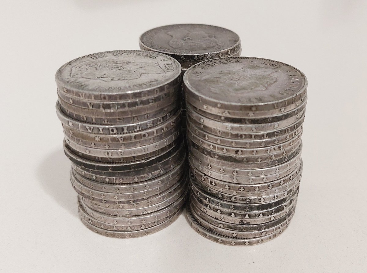 Fede_Marsell's tweet photo. @ladoblabullion La plata, siempre a mano para poder tocarla. https://t.co/L4894SaKkw